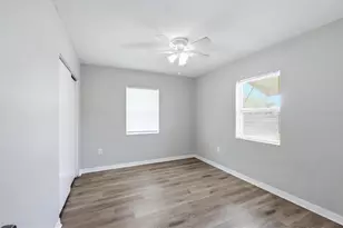5608 Murdock Ave, Sarasota, FL 34231 - Photo 22