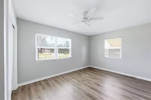 5608 Murdock Ave, Sarasota, FL 34231 - Photo 14