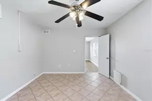 5608 Murdock Ave, Sarasota, FL 34231 - Photo 20