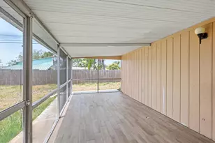 5608 Murdock Ave, Sarasota, FL 34231 - Photo 24