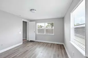 5608 Murdock Ave, Sarasota, FL 34231 - Photo 18