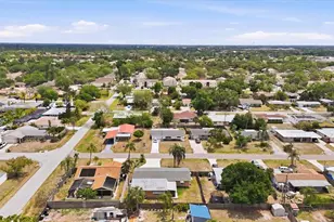 5608 Murdock Ave, Sarasota, FL 34231 - Photo 30