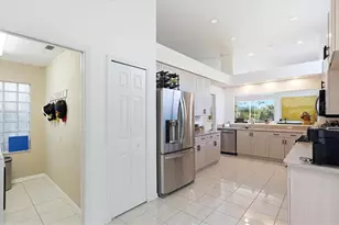 8009 Hampton Ct, University Park, FL 34201 - Photo 8