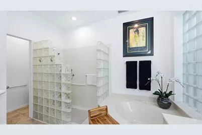 8009 Hampton Court, University Park, FL 34201 - Photo 20