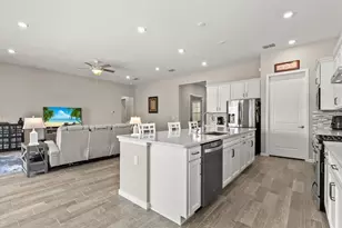 8510 Coastal Palms Gln, Parrish, FL 34219 - Photo 18