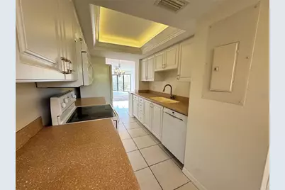 204 3rd Street W #204, Bradenton, FL 34205 - Photo 10