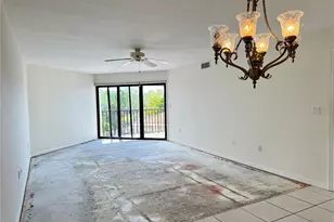 204 3rd St W, Bradenton, FL 34205 - Photo 12