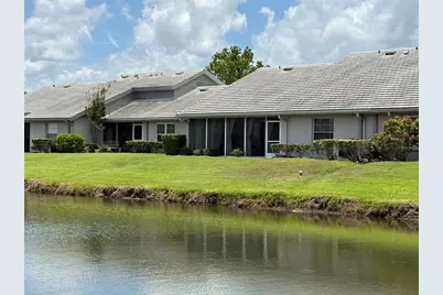 5371 Crestlake Boulevard #68, Sarasota, FL 34233 - Photo 2