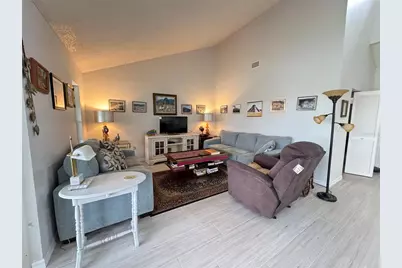 5371 Crestlake Boulevard #68, Sarasota, FL 34233 - Photo 6