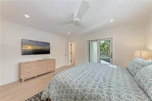 431 Island Cir, Sarasota, FL 34242 - Photo 22