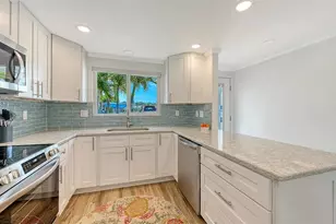 925 Spanish Dr N, Longboat Key, FL 34228 - Photo 18