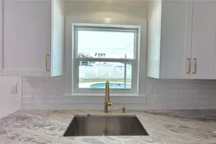 6817 11th Ave NW, Bradenton, FL 34209 - Photo 4