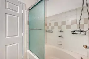 5501 Rosehill Rd, Sarasota, FL 34233 - Photo 24