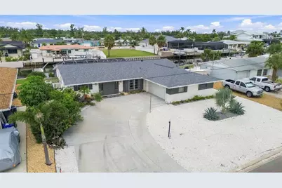 4012 99th Street W, Bradenton, FL 34210 - Photo 2
