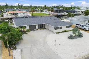 4012 99th St W, Bradenton, FL 34210 - Photo 2