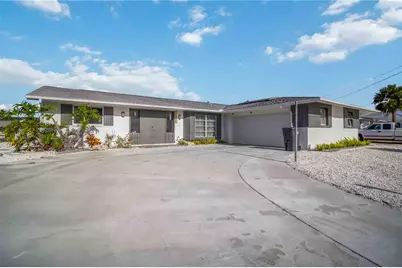 4012 99th Street W, Bradenton, FL 34210 - Photo 4