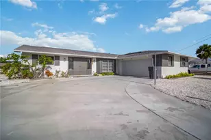 4012 99th St W, Bradenton, FL 34210 - Photo 4