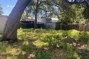 3303 19th St Ct E, Bradenton, FL 34208 - Photo 2
