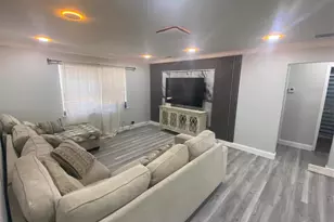3303 19th St Ct E, Bradenton, FL 34208 - Photo 4