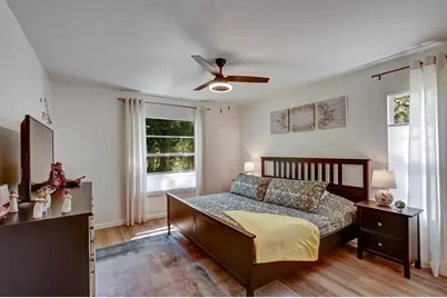 3925 Oakhurst Boulevard, Sarasota, FL 34233 - Photo 12