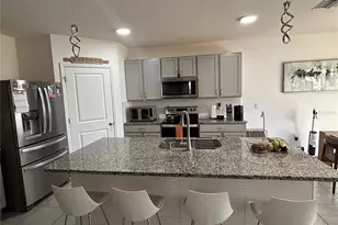 17630 Canopy Pl, Bradenton, FL 34211 - Photo 4