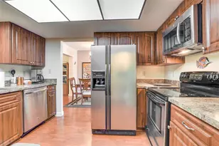 5008 Medalist Rd, Sarasota, FL 34243 - Photo 6
