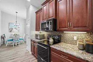 4222 65th Pl E, Sarasota, FL 34243 - Photo 18