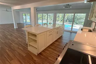 5569 Shadow Lawn Dr, Sarasota, FL 34242 - Photo 28