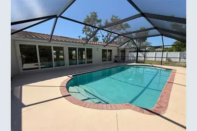 5569 Shadow Lawn Drive, Sarasota, FL 34242 - Photo 2