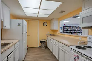3607 Lake Bayshore Dr, Bradenton, FL 34205 - Photo 58