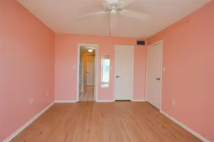 3607 Lake Bayshore Dr, Bradenton, FL 34205 - Photo 20