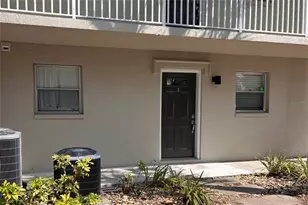 972 La Costa Cir, Sarasota, FL 34237 - Photo 1