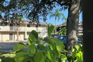 972 La Costa Cir, Sarasota, FL 34237 - Photo 4