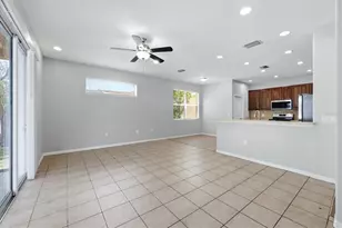 4266 67th Ave Cir E, Sarasota, FL 34243 - Photo 14