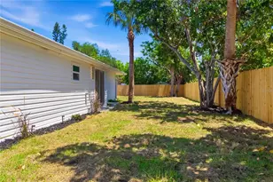 2436 Goldenrod St, Sarasota, FL 34239 - Photo 12