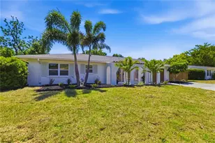 2436 Goldenrod St, Sarasota, FL 34239 - Photo 4
