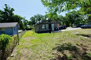 3124 9th St E, Bradenton, FL 34208 - Photo 4