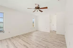 290 Mt Vernon Dr, Venice, FL 34293 - Photo 14