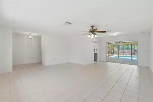 290 Mt Vernon Dr, Venice, FL 34293 - Photo 8