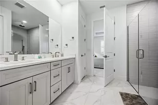 18652 Dayspring Pl, Venice, FL 34293 - Photo 4