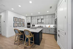 18652 Dayspring Pl, Venice, FL 34293 - Photo 2
