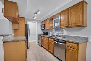3350 S Osprey Ave, Sarasota, FL 34239 - Photo 4