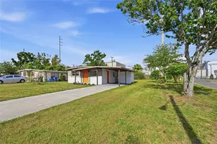 1302 14th St E, Bradenton, FL 34208 - Photo 2