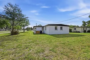 1302 14th St E, Bradenton, FL 34208 - Photo 20