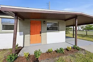 1302 14th St E, Bradenton, FL 34208 - Photo 6
