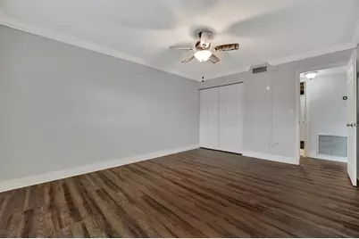 5800 Hollywood Boulevard #115, Sarasota, FL 34231 - Photo 16