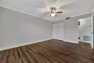 5800 Hollywood Blvd, Sarasota, FL 34231 - Photo 16