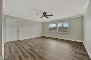 5800 Hollywood Blvd, Sarasota, FL 34231 - Photo 8