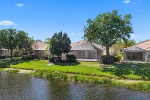 5860 Helicon Pl, Sarasota, FL 34238 - Photo 2