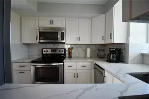 1770 Benjamin Franklin Dr, Sarasota, FL 34236 - Photo 12